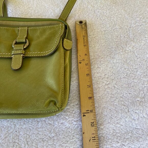 Beautiful Moss Green Leather Fossil Cross Body Bag with Lots of Organization - Picture 4 of 15